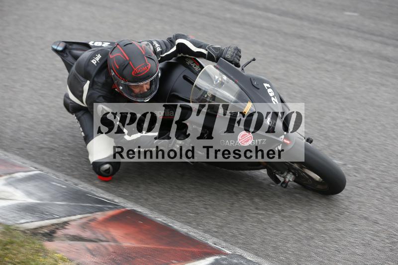 /Archiv-2025/04 13.04.2025 Get Faster Caremotion ADR/Gruppe rot/297